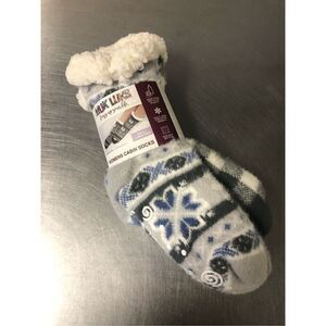 Muk Luks 2 Pack Women’s Cozy Cabin Non Skid Bottom Sock Size S/M 5-7 NWT